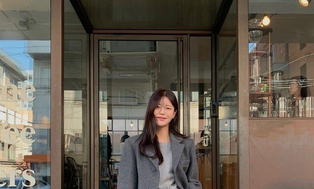 The Ultimate Guide to Wide-Leg Pants: 10 Ways to Rock this Look and Flatter any Figure