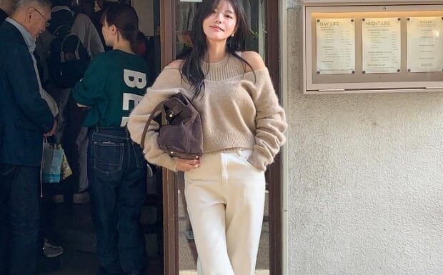 “Swap Dull for Dazzling: How Light-Colored Pants Can Refresh Your Style”