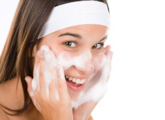What to Consider When Choosing a Face Wash for Dry Skin?