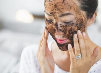 The Ultimate Guide to Face Washing: 6 Mistakes That Are Aging Your Skin