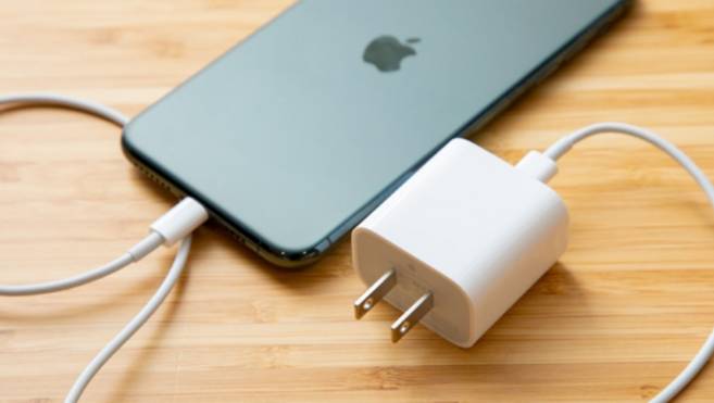The Ultimate Guide to Finding the Perfect Cable and Charger for Your iPhone Model