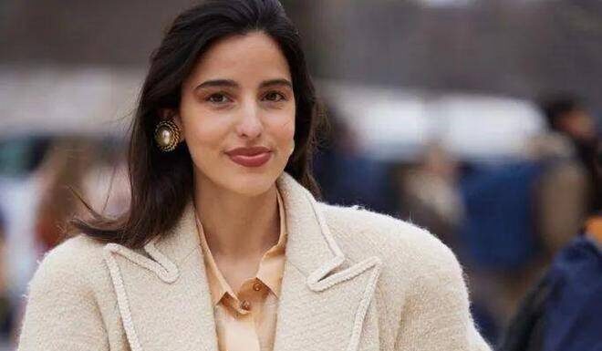 The Ultimate Guide to Mastering the “Demure Fall” Trend: 4 Elegant Pieces to Elevate Your Autumn Wardrobe