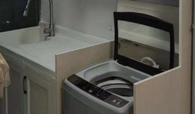 The Top-Loading Washer’s Dirty Secret: 5 Reasons Why It’s Preferred Despite Subpar Cleaning Performance.