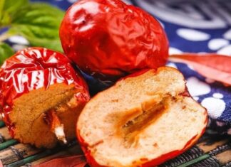 What Are the Benefits of Eating Dried Red Apples?