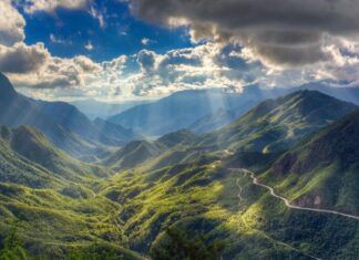 The Ultimate Northwest Mountain Passes: A Breathtaking, Otherworldly Adventure and a True Rider’s Challenge