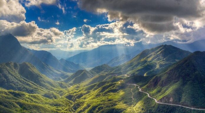 The Ultimate Northwest Mountain Passes: A Breathtaking, Otherworldly Adventure and a True Rider’s Challenge