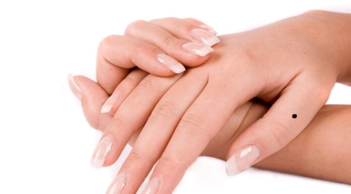 Unlocking the Doors to Wealth: The 5 Palm Lines of Prosperity