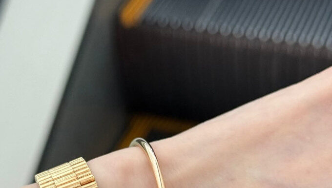 The Ultimate Timepiece: A Token of Love from Tran Thanh to Hari Won