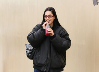 The Ultimate Guide to the 6 Jeans Styles that Will Be All the Rage in 2025: A Must-Have for the Fashion-Forward Woman