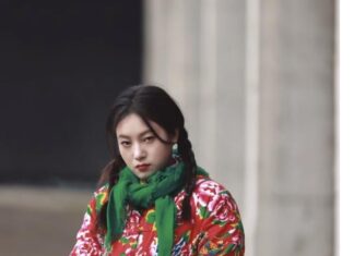 The Outdated and Unflattering Style Older Women Should Avoid