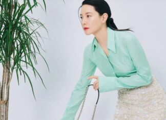 The Ultimate Style Guide: 10 Ways for Mature Women to Rock a Maxi Skirt