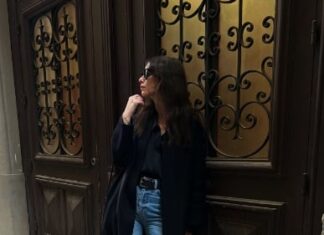 The Chic French Girl’s Guide to Winter Shoes: 5 Luxurious Styles to Keep You Warm and Stylish