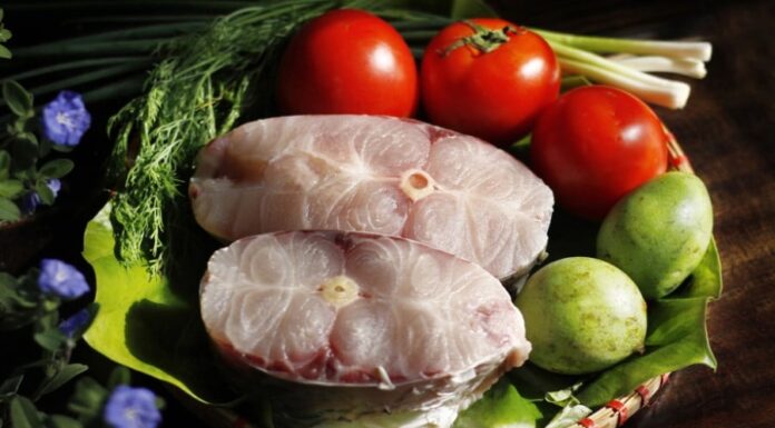 The Secret to a Perfect Sweet and Savory Fish Soup: A Master Chef’s Guide to Enhancing the Flavor and Aroma of This Delicacy.