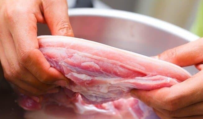 The Perfect Pork Boil: A Delicate Dance of Flavor and Detox