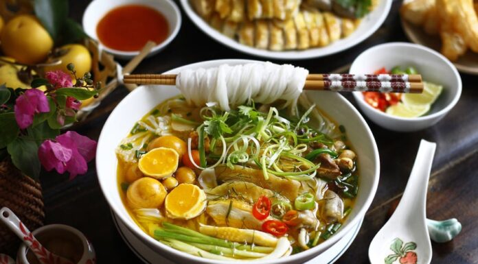 The Ultimate Guide to Making Delicious Chicken Pho at Home: Restaurant-Style Comfort in 5 Easy Steps