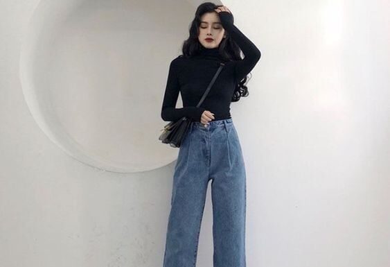 The 6 Types of Jeans That Are a No-Go for Petite Women