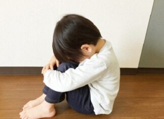 “8 Parenting Mistakes That Scare Children More Than Yelling”