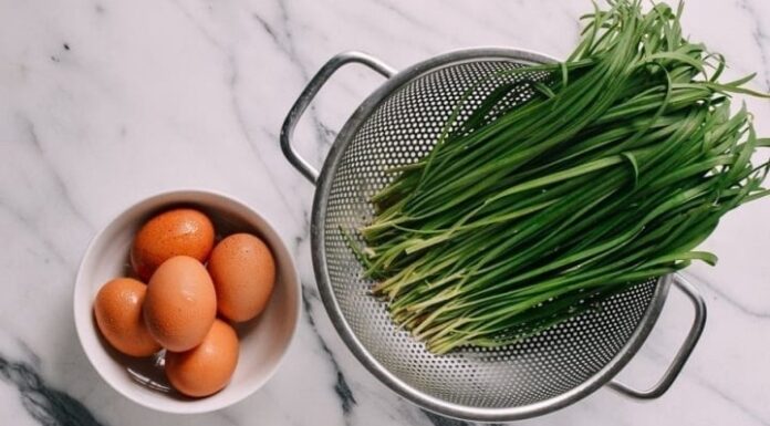 The Ultimate Egg-cellent Leaf: A Japanese Secret to a Tastier Breakfast