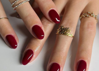 5 Trending Christmas Nail Art Ideas for 2024: Mirror Finish and Bow Designs Take the Spotlight