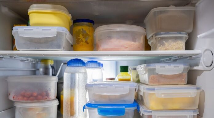 How Long Can Pizza and Sausages Be Stored in the Fridge?