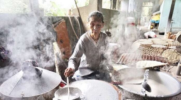 The Ancient Art of Bánh Tráng: Unveiling a 500-Year-Old Village in the Heart of Da Nang