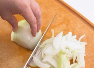 The Onion-Cutting Youth Shock: A Single Candle Can Take the Tears Out of Chopping Onions