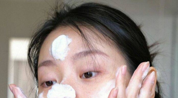 The Ultimate Guide to Reviving Your Skin After Those Late Nights:
5 Emergency Steps