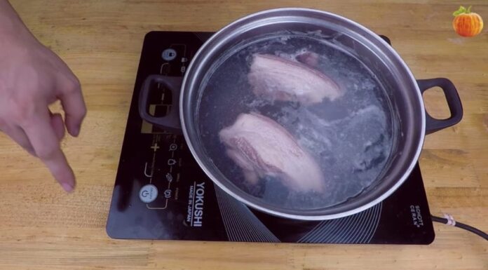 The Perfect Pork Roast: A Juicy, Tender Center with a Crisp, Golden Exterior. Achieve Even Cooking with This One Simple Trick.