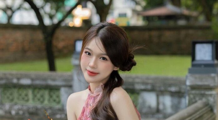 “5 Easy and Chic Hairstyles for the Festive Season Ahead”