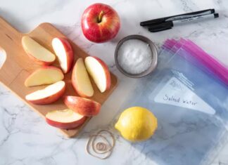 The Secret to Preventing Apples From Browning After Peeling