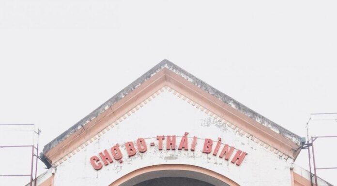 The Once-Bustling Marketplace, a Pride of Thai Binh, Now a Quiet Shopping Center in the Heart of the City