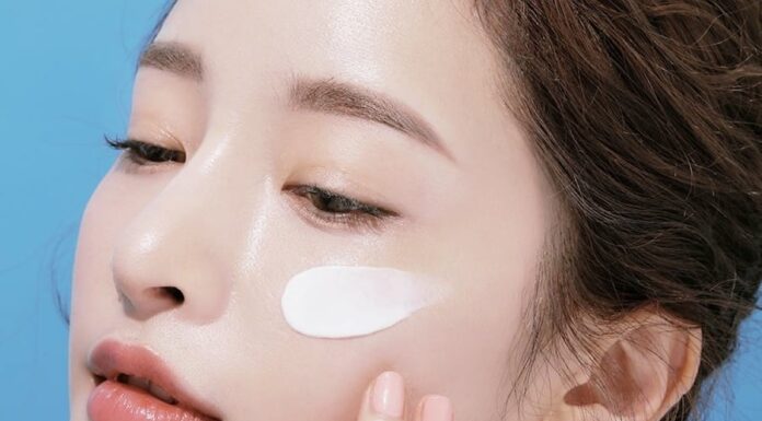 The Ultimate Guide to Essential Makeup Must-Haves for an Everlasting Glow