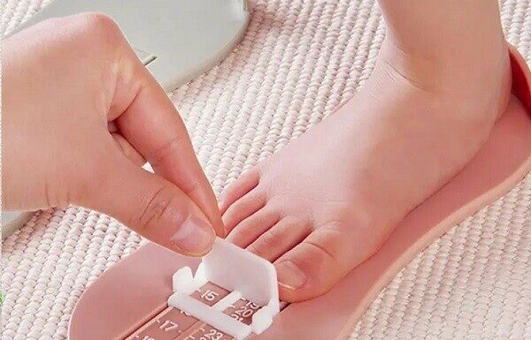 Do Big Feet in Children Mean They Will Be Tall? Science Provides the Proof