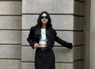 The Ultimate Spring-Summer Jacket: A Figure-Flattering, Versatile Piece for the Fashion-Forward Woman