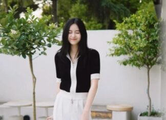 The Ultimate Guide to Styling Your Knitwear: 4 Ways to Stay Chic and Cosy This Season