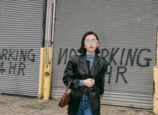 The Ultimate Guide to Mastering the Blazer: 4 Easy Ways to Style this Timeless Piece and Elevate Your Wardrobe Game