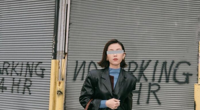 The Ultimate Guide to Mastering the Blazer: 4 Easy Ways to Style this Timeless Piece and Elevate Your Wardrobe Game