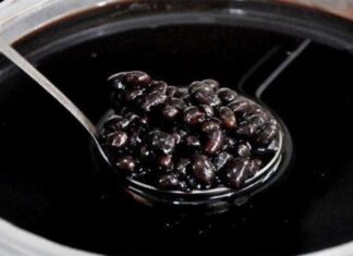 The Ultimate Guide to Making the Perfect Black Soybean Dessert: It’s Not Just About Sugar and Water – Discover the Secret to Speeding Up the Cooking Process and Saving Time