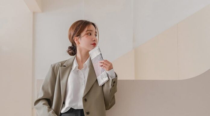 The Ultimate Guide to Spring Layering: 4 Effortless Ways to Style Your Shirts This Season