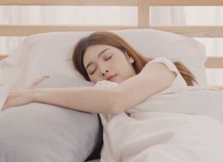 4 Bad Skin Habits That Are Holding You Back From Your Best Complexion