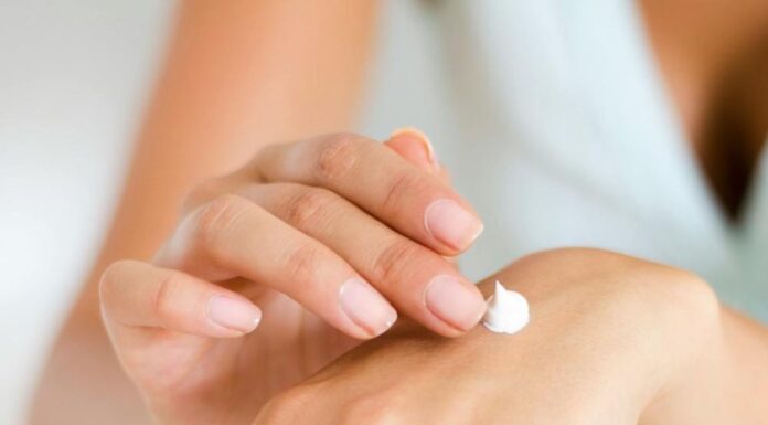 4 Skin Care Rules for Soft and Supple Hands During the Cold Season