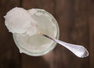 The Ultimate Beauty Benefits of Coconut Oil: A Guide to Reaping the Rewards and Maintaining a Healthy, Glowing Complexion Daily.