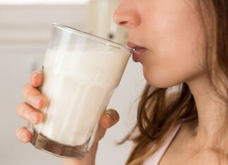 4 Bedtime Beverages to Boost Your Weight Loss Efforts