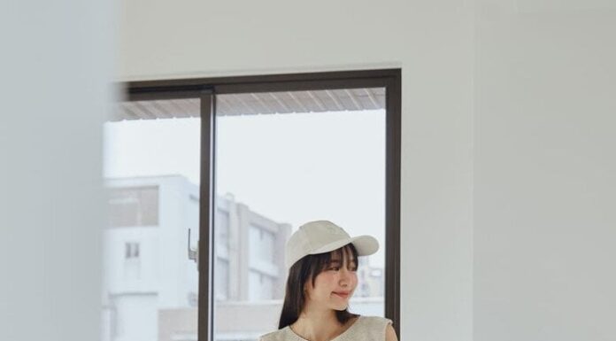 The Ultimate Guide to Spring/Summer Bottoms: 3 ‘Must-Have’ Pants Styles for Women Over 40 That Are Easy to Mix and Match and Always on Trend