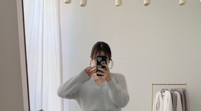 The Ultimate Guide to Shoe Styles That Elevate Your Look with a Skirt