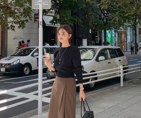 The Ultimate Guide to Refining Your Wardrobe: Elegance for the Mature Woman