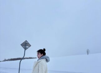 The AI Goddess: Karina Inspires Winter Travel Fashion