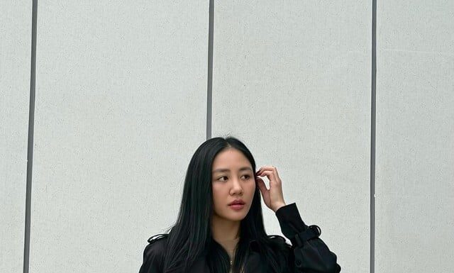 “Cozy Winter Style Tips: How to Stand Out Like Văn Mai Hương”