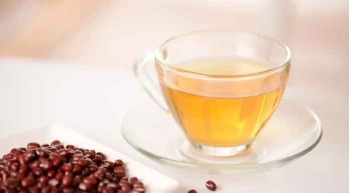 The Post-Holiday Swelling Solution: 2 Quick Fixes to Get Your Defined Jawline Back and Impress Your Colleagues