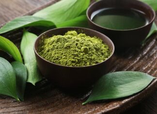 5 Reasons to Drink Matcha for Glowing, Youthful Skin
